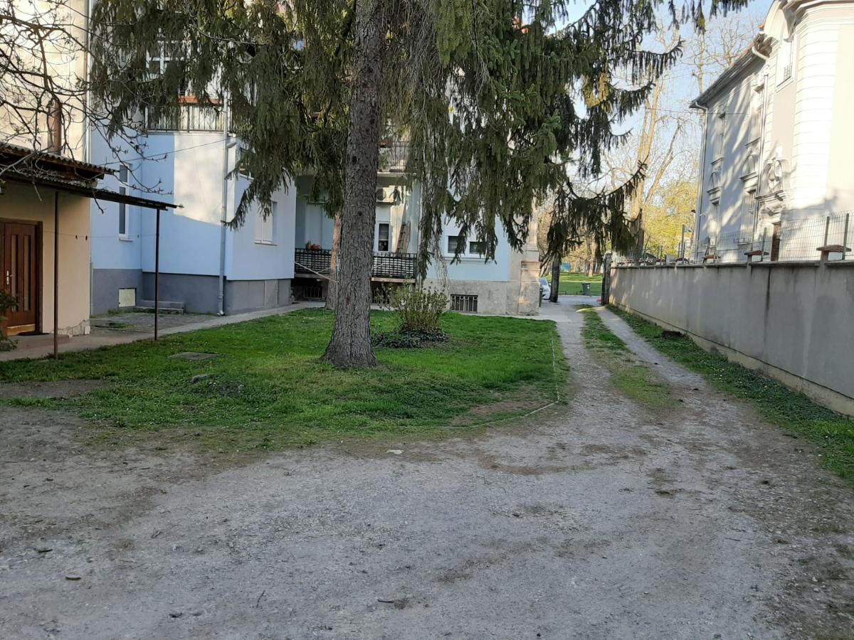 Apartman Kod Kestena Osijek Extérieur photo